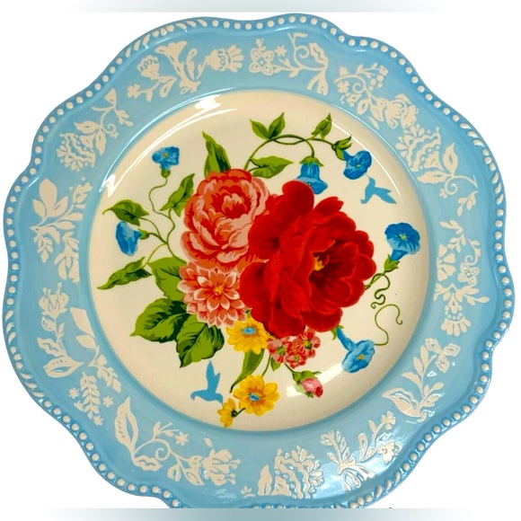 The Pioneer Woman Other - The Pioneer Woman Sweet Rose 10.75 inches Scalloped Dinner Plates Set of 4